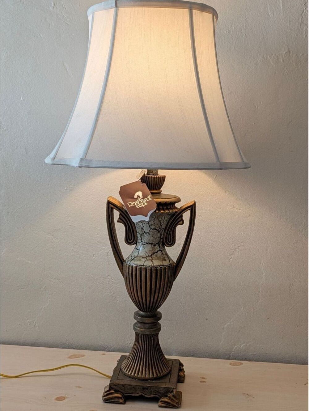 Vintage Rembrandt Urn Table Lamp with Original Tag & Style No. LP5-15-89